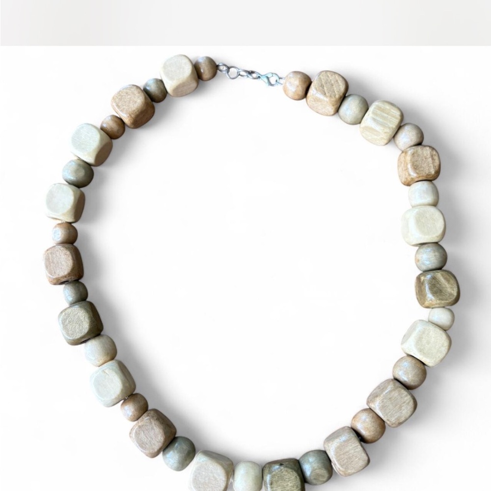 Elegant Wooden Bead Necklace